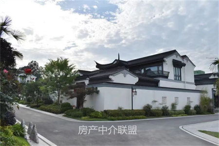 城东滕投人和天地3室2厅1卫143万130m2出售